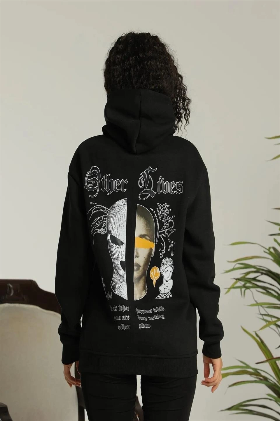 Kadın Oversize Kapüşonlu Cepli Baskılı 3 İplik Pamuklu Hoodie Sweatshirt - Siyah